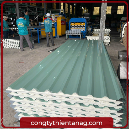 Tôn PU cách nhiệt